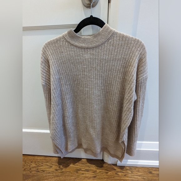 HM beige sweater - Picture 1 of 3